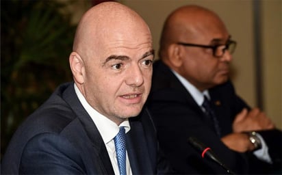 Infantino supervisa los avances de México para ser sede del Mundial de 2026