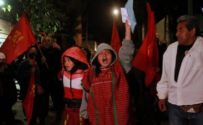 Tras ser retenidos por más de 40 horas, liberan a familias triquis