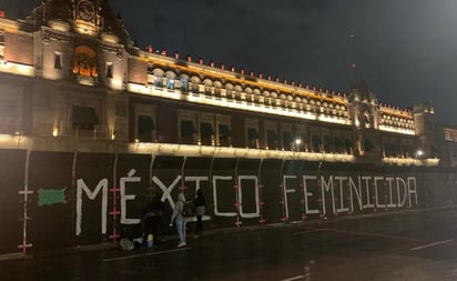 Aumenta costo de vallas para blindar Palacio Nacional por marchas