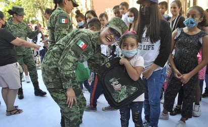 Elementos del Ejército obsequiaron juguetes en SLP