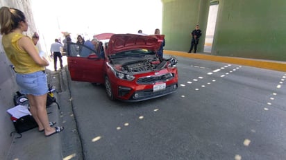 Se registra choque de tres vehículos en la carretera 30