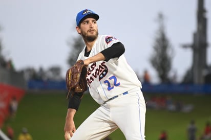 El pitcher Nathan Bates refuerza el bullpen de los Acereros desde ayer martes