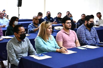 Alcalde pide a funcionarios policiacos de la región, poner en práctica lo aprendido 