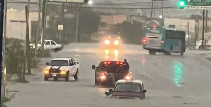 Acuña: Deja tormenta con vórtices de tornado severos daños y sin luz a la ciudad