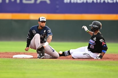 Acereros asegura la serie, gana el segundo juego 10-4