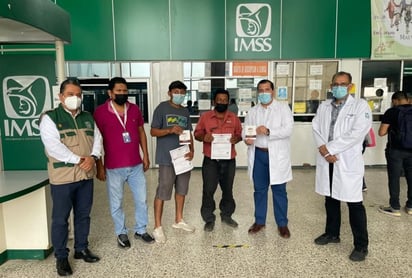 IMSS afilia a los dos primeros trabajadores fronterizos de Guatemala