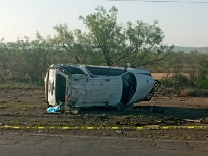 Vuelca vehículo con migrantes en la carretera Allende-Rosita