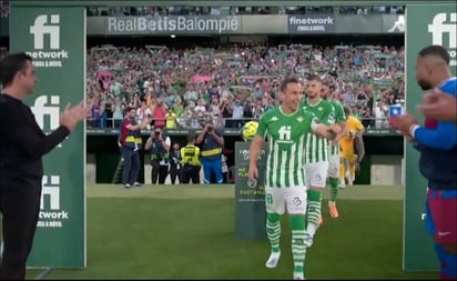 Barcelona realiza pasillo al Betis