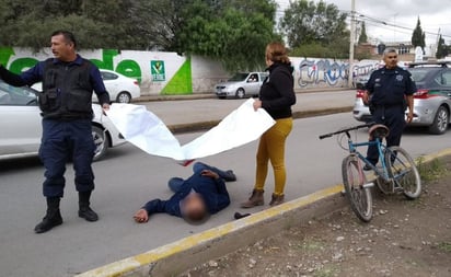 Denuncian a conductor de transporte por arrollar a ciclista en SLP