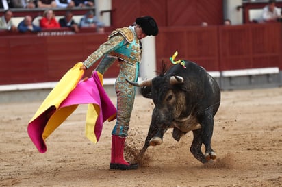 Arturo Gilio es coronado en España