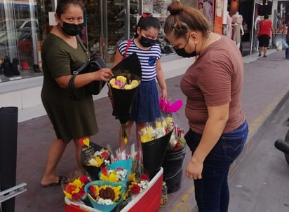 La Zona Centro de Monclova registra movimiento en el Día de las Madres