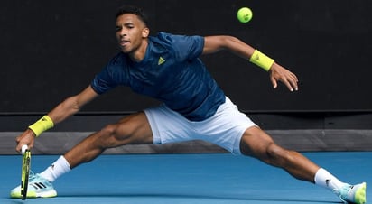 Auger-Aliassime sigue su camino en Roma a costa de Giron