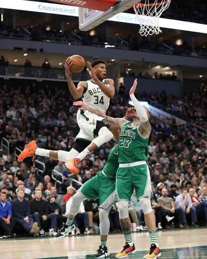 Giannis, de vendedor callejero a campeón y MVP de la NBA