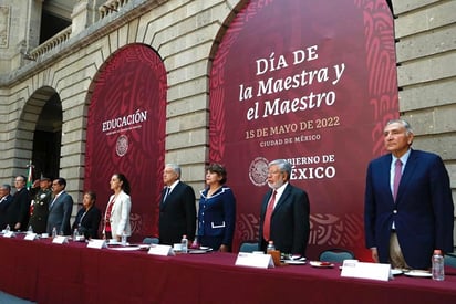 AMLO: 4 objetivos  para mejorar la educación en México