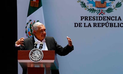 López Obrador llama a docentes a educar ciudadanos fraternos