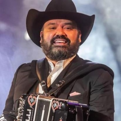 Tras susto, cantante de Intocable evaluará su salud