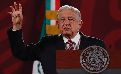 Frena AMLO verificación de autos, no quiere 'bolsear' a la gente