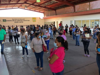 Servicios Educativos recibe solicitudes de estudiantes que deseen cambio de plantel 