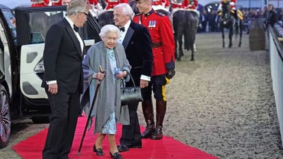 Isabel II asiste a su primer gran acto del jubileo tras sus problemas de salud