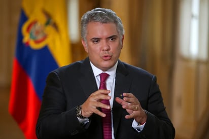 Duque dice que sería una 'estupidez' si su sucesor espantara la inversión