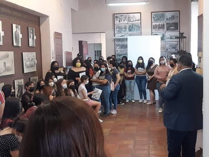 Alumnos de UANE presentaron una exposición de artes en las instalaciones de museo El Polvorín