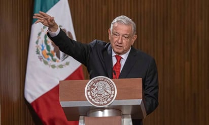 AMLO se compromete en Sonora ayudar a estudiantes