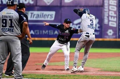 Sultanes y Aceeros siguen empatados a una carrera