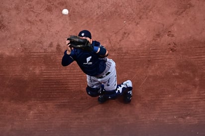 Sigue el dominio de los Sultanes sobre los Acereros