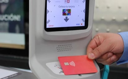 Línea 4 del Metrobús acepta pagos con tarjetas, Codi y celular