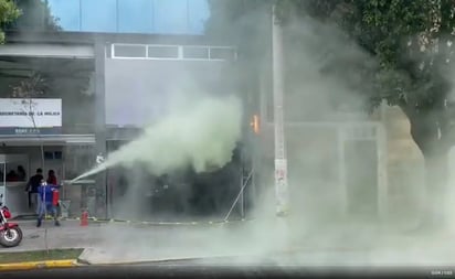 Registran incendio en cables de alta tensión en Toluca tras sismo