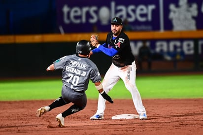 Mariachis gana el tercero a los Acereros a base de jonrones 