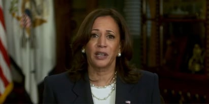 Kamala Harris pide que se prohíban las armas de asalto en EEUU