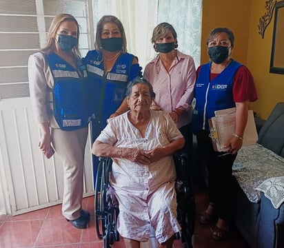 Doña Antonia estrena silla de ruedas