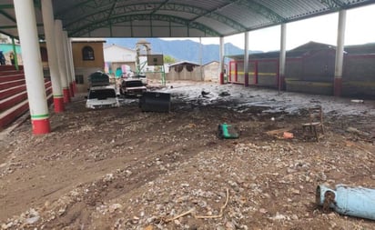 Afecta Agatha vías de comunicación en 42 municipios de Oaxaca