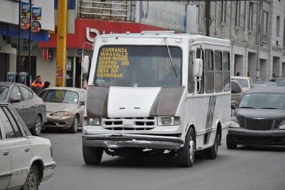 Monclovenses aceptan aumento de tarifa en transporte público solo si se mejoran las unidades 