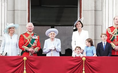 Empieza el desfile militar en el último día del Jubileo de Platino