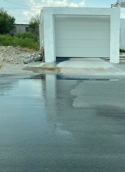 Ciudadanos reprueban a vecinos que derrochan el agua 