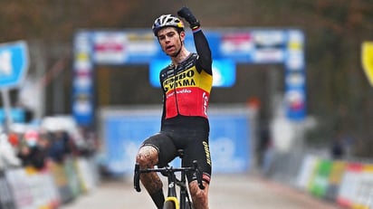 Van Aert: 'Me quito el sombrero ante los fugados'