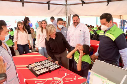 Lleva municipio brigada médica a empresa jackel