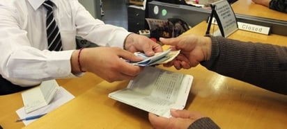 Sube crédito bancario por primera vez en 21 meses