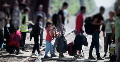 ONG pide protección para menores migrantes que viajan en caravana por México