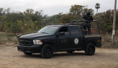 Hombre es localizado muerto en un predio baldío 