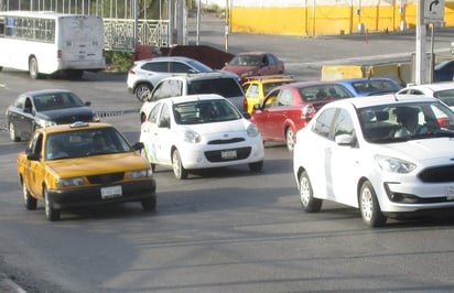 Toma parte IMT en líos legales de taxistas