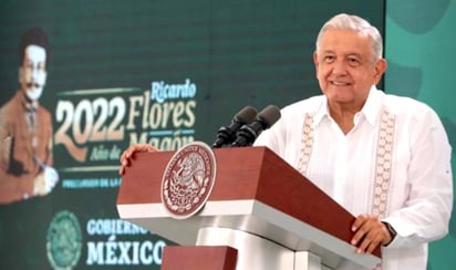 AMLO anuncia compra de la empresa de internet Altán