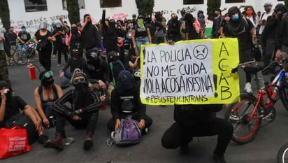 La UAQ acusa abuso de la fuerza pública durante protestas