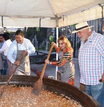 Con 'Discada Fest' festejarán a papá