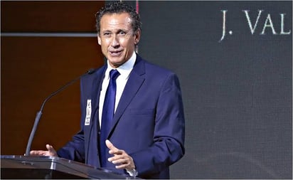 Valdano confía en que 'Tata' superará su mal momento con la Selección