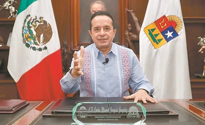 Gobernador Carlos Joaquín da la bienvenida a Quintana Roo en 'idioma alienígena'