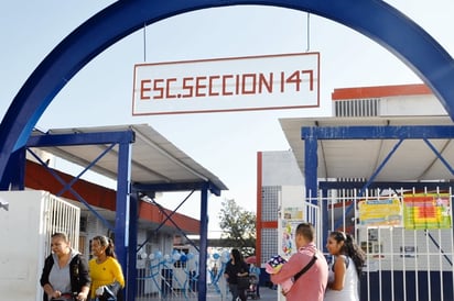 Escuela de Monclova es resguardada luego tras intento de secuestro