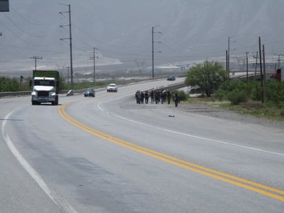 Ola migrante mantiene su empeño de viajar al norte